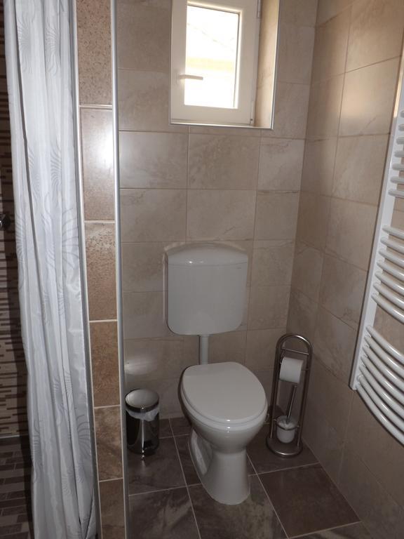 Fagyoengy Apartment Sarvar Ruang foto