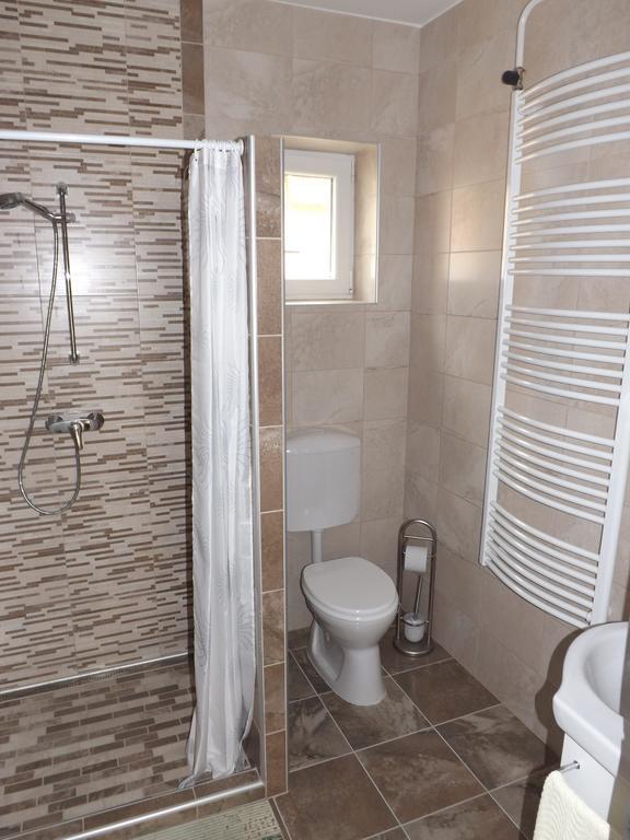 Fagyoengy Apartment Sarvar Ruang foto