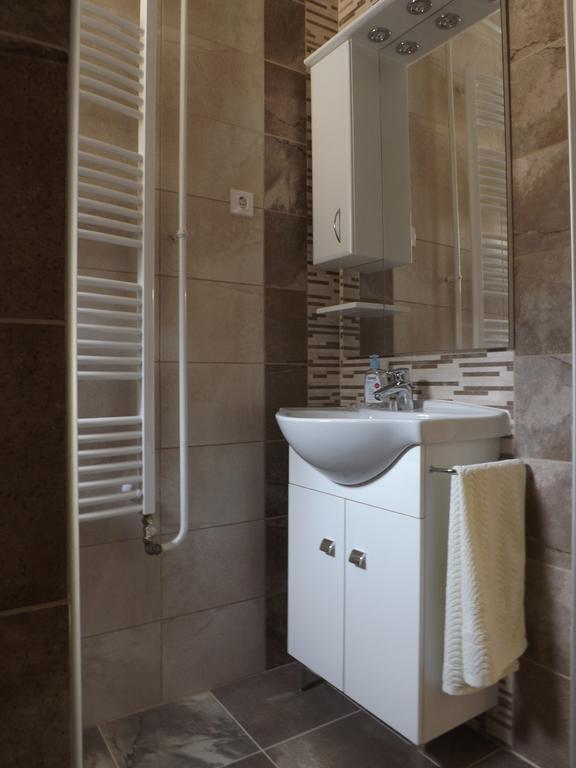 Fagyoengy Apartment Sarvar Ruang foto