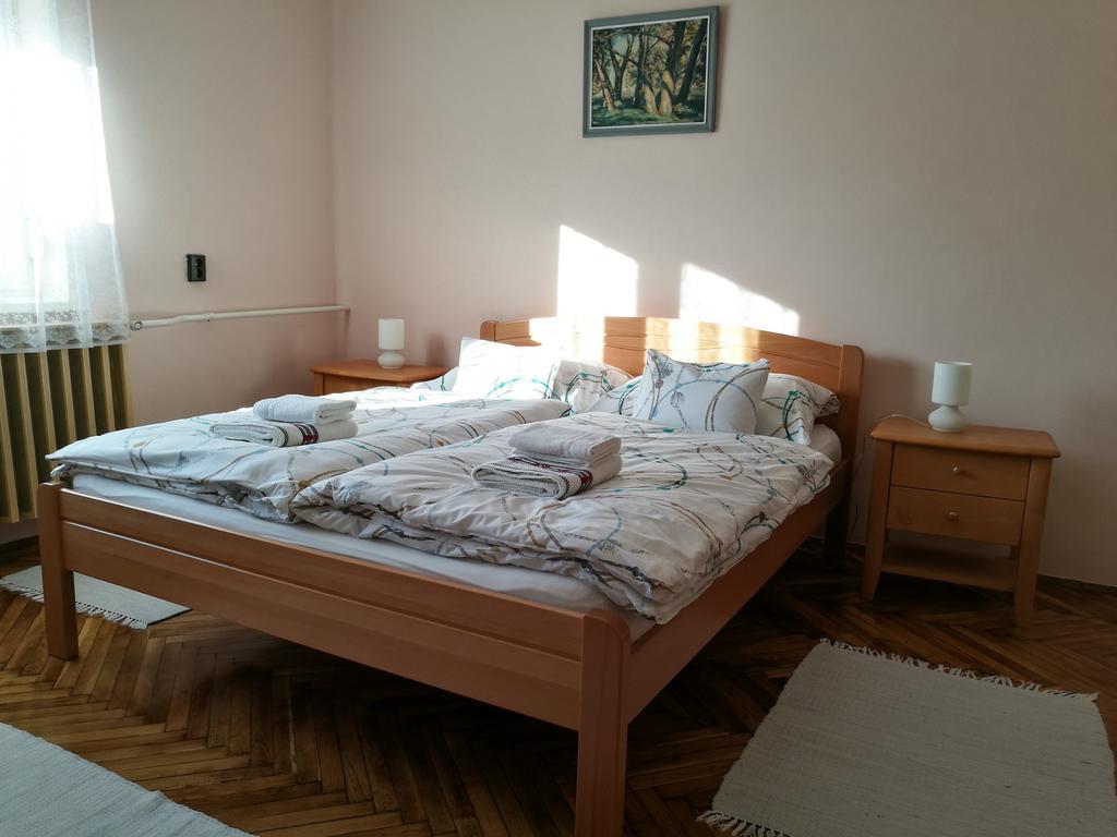 Fagyoengy Apartment Sarvar Bagian luar foto